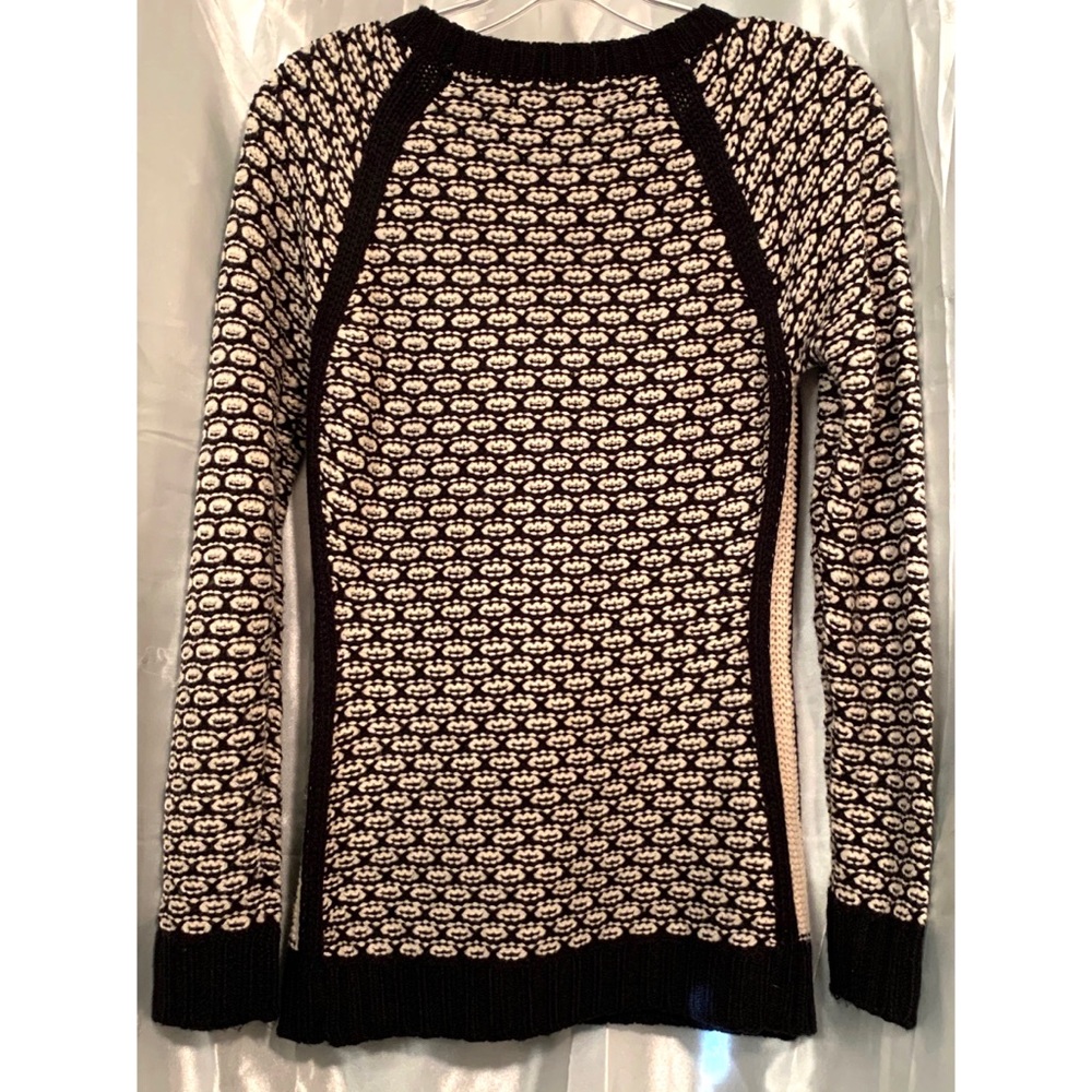 Women’s pink.rose Super Cute Sweater Size: Small - Picture 2 of 5